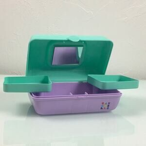 Vintage Caboodles Pretty in Petite Make up case EUC